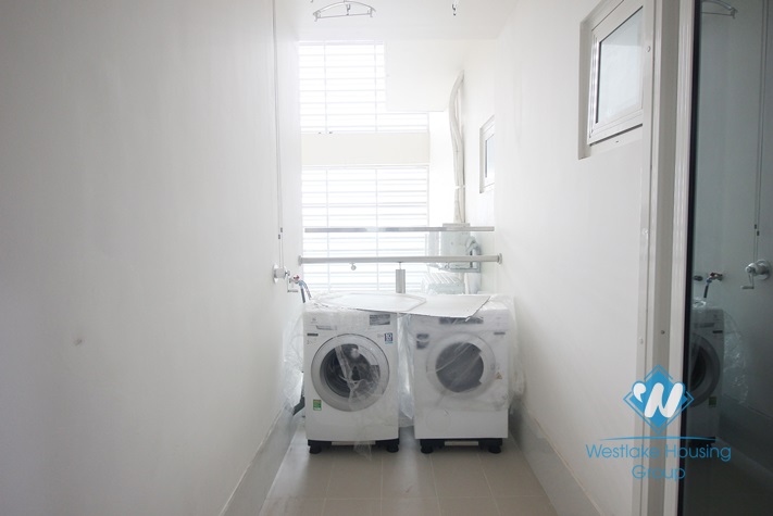 Bright and Fully Furnished 03 Bedrooms Apartment for Rent in Ciputra.